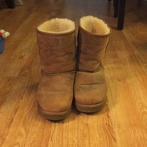 Distressed-style Classic Uggs